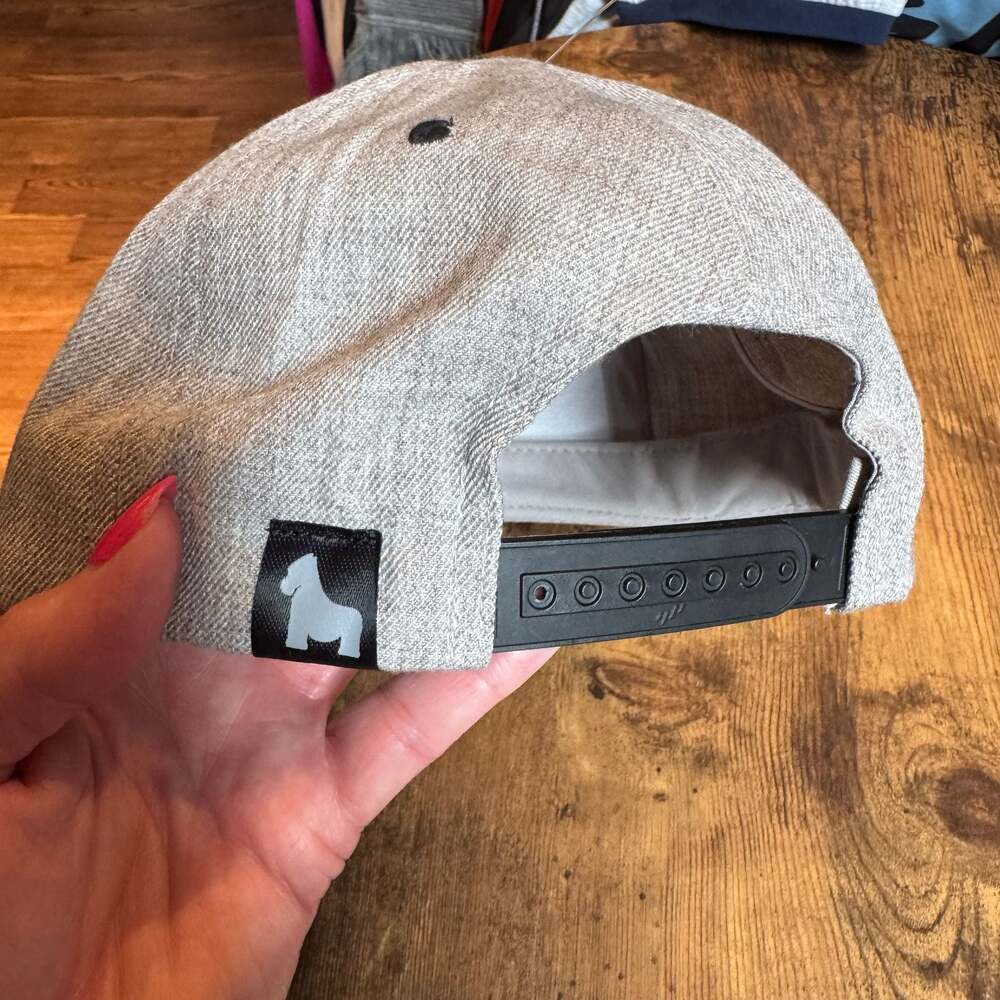 NWT Guerrilla Trash Can Embroidered Heather Grey Flat Bill Snapback Hat - Picture 4 of 7